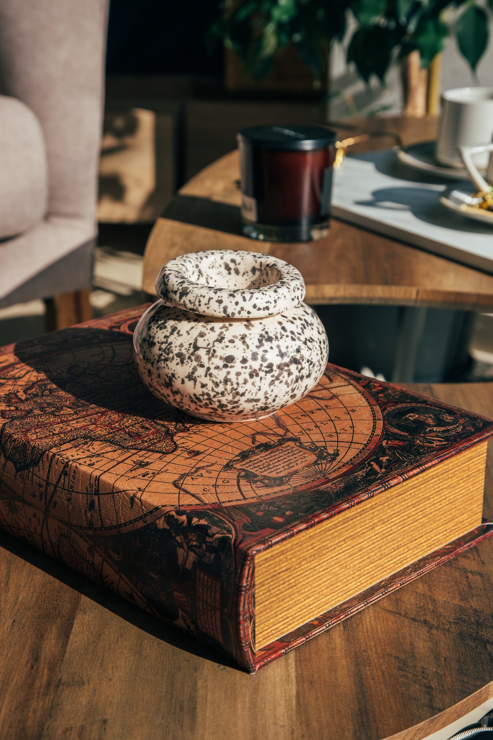 Cenicero Tanit Granito Negro - Serie Meknes