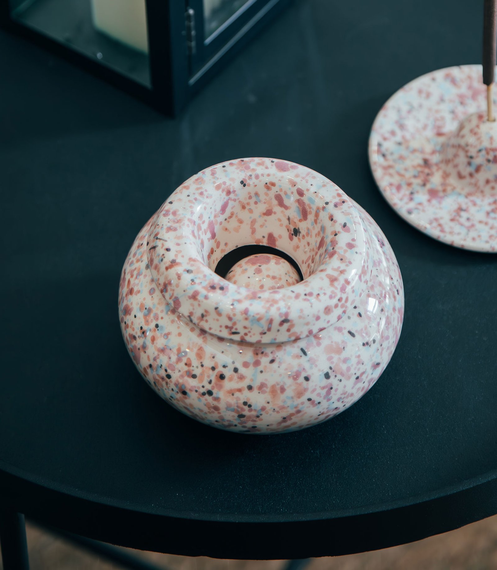 Cenicero Tanit Granito Multicolor - Serie Granito Tetuán