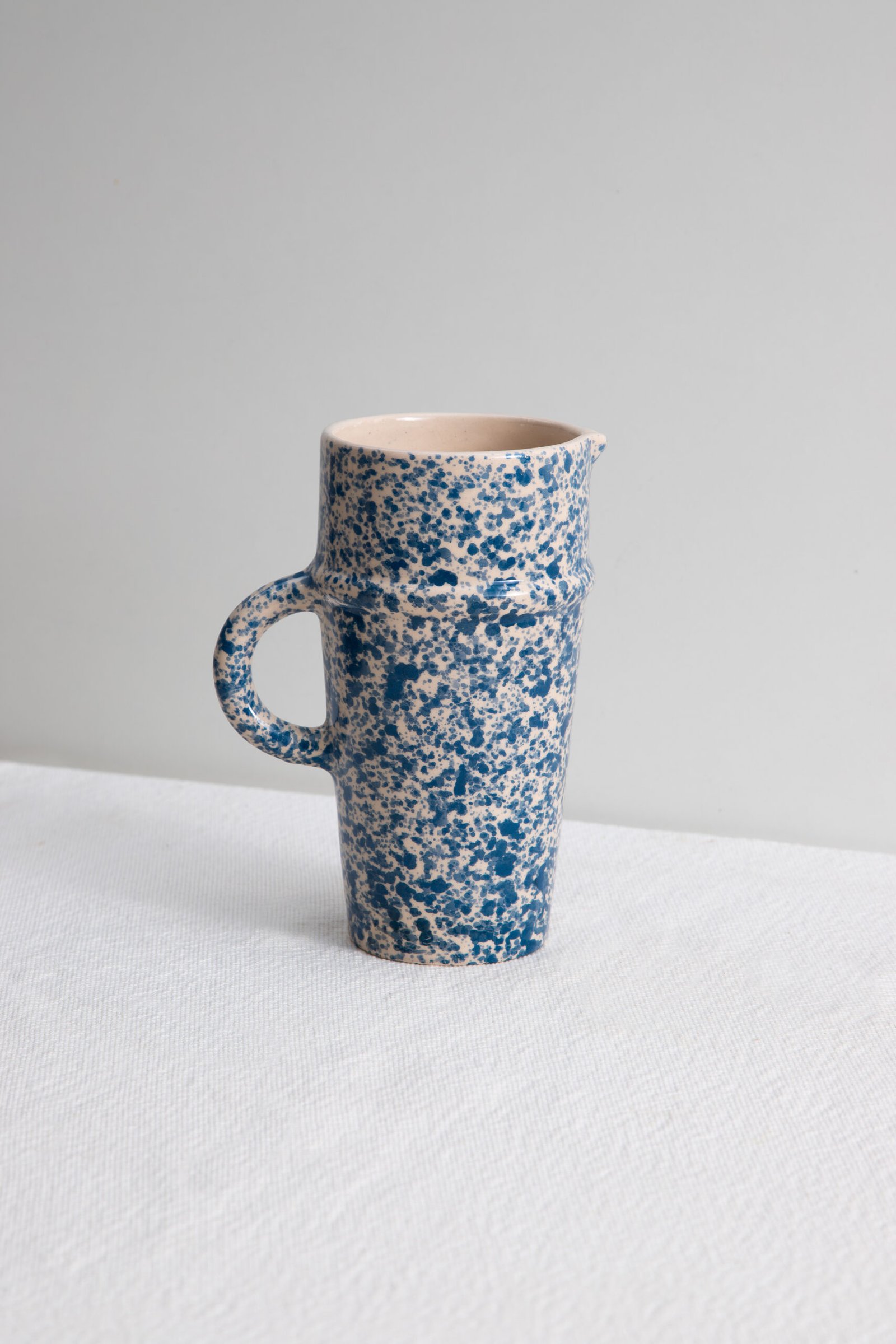 Jarra Tanit Granito Azul – Colección Granito Marrakech -