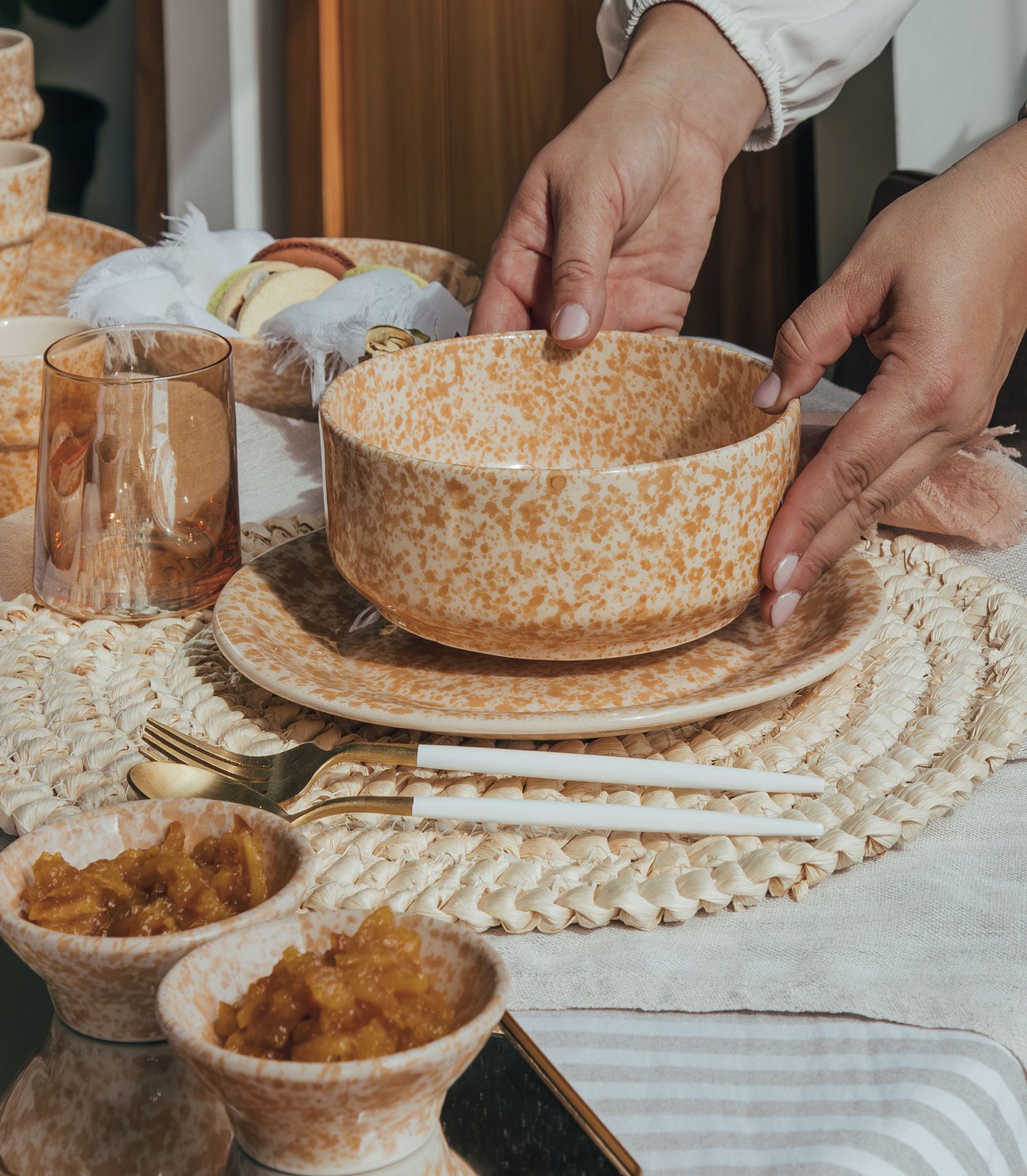 Plato Mediano Granito Arena - Colección Granito Sahara